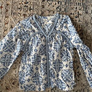 Chic Blue and White Patterned Blouse